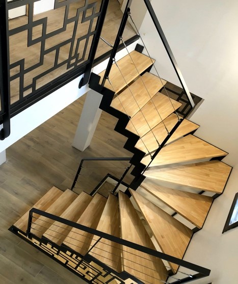 Projets d'escaliers sur mesure avec Atelier LR Création